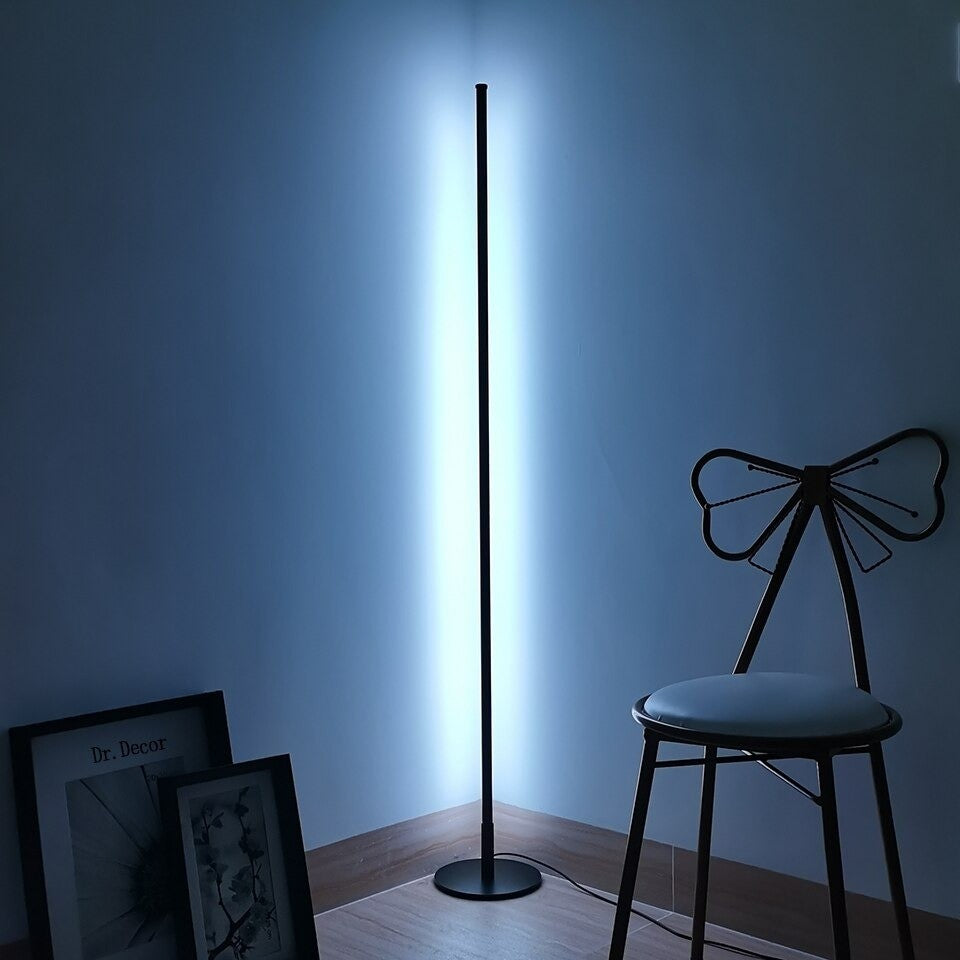 İskandinav Tarzı Sese Duyarlı RGB Köşe Lambası – 150cm 16 Renk ve 4 Dinamik Mod